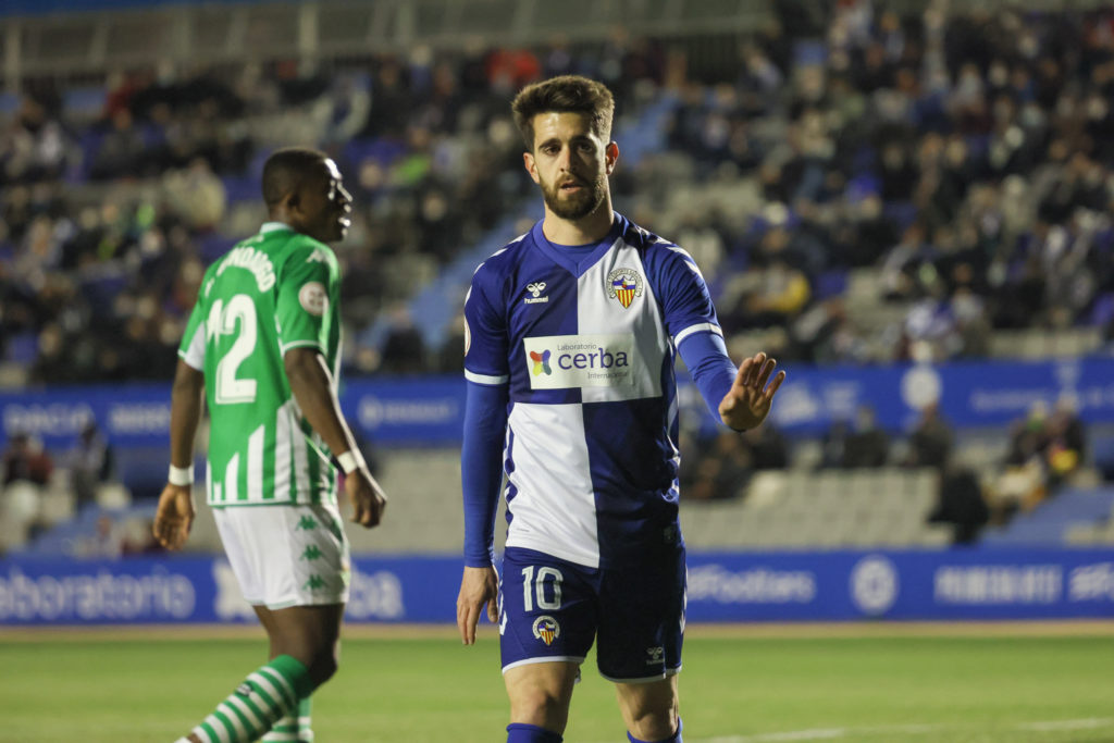 03110930ces-betis-23-de-105-1-1.jpg